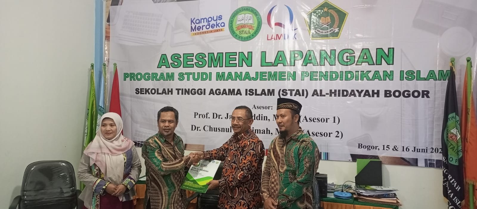 Read more about the article Serah Terima Berita Acara Sekaligus Penutupan kegiatan Asesmen Lapangan Program Studi MPI