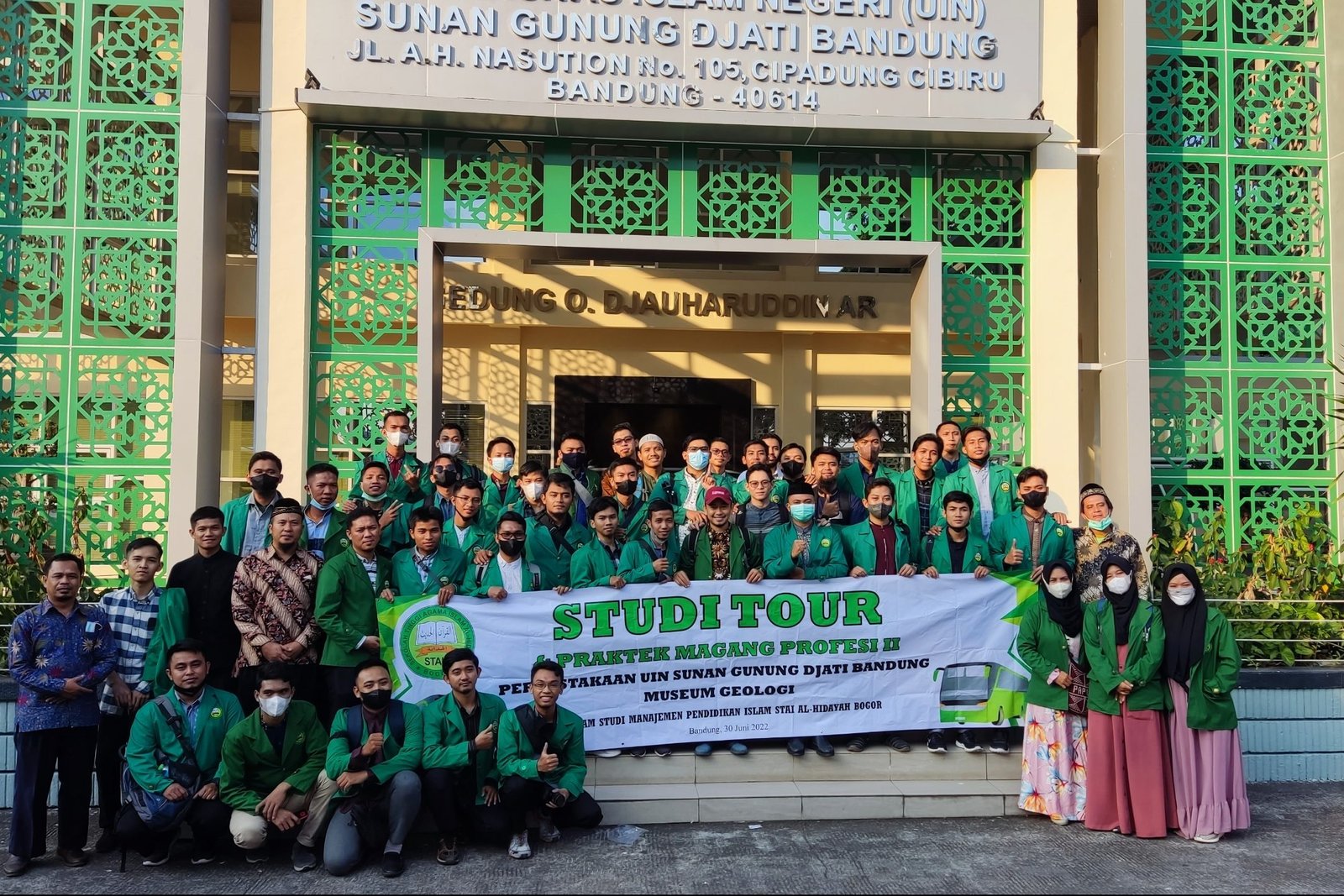 Read more about the article Praktik Lapangan Magang Profesi Mahasiswa MPI di Pusat Perpustakaan UIN SGD Bandung