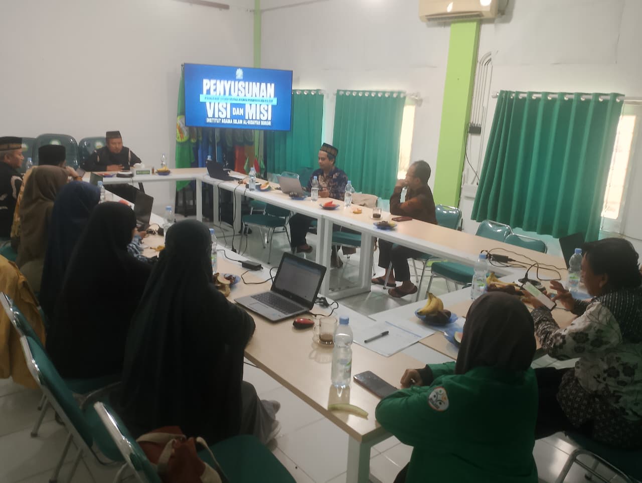 Read more about the article Pertegas Arah Kebijakan, Prodi Manajemen Pendidikan Islam IAI Al-Hidayah Bogor Gelar Rapat Penyusunan Visi Misi 2026-2030